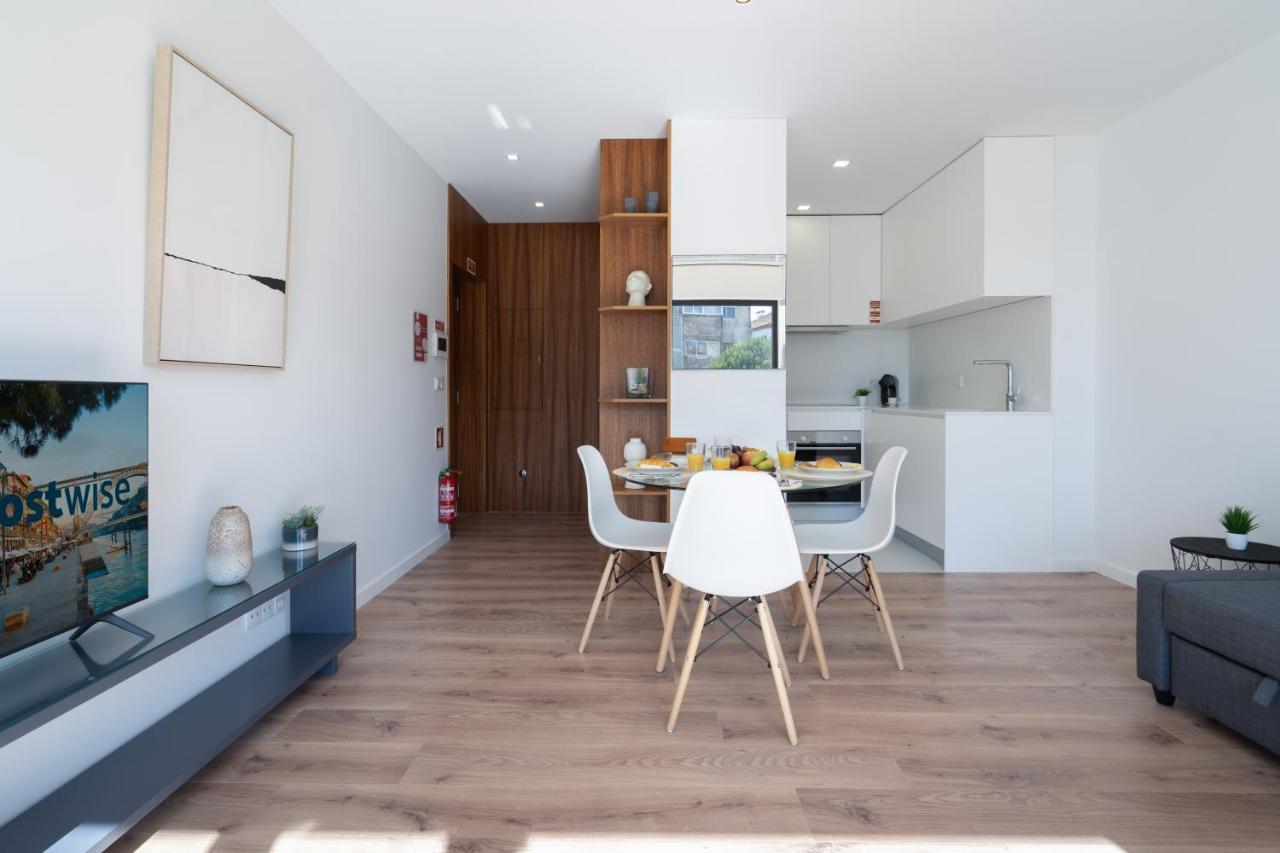Host Wise - Bright & Contemporary Flat - Ace Location Apartment Porto Exterior photo